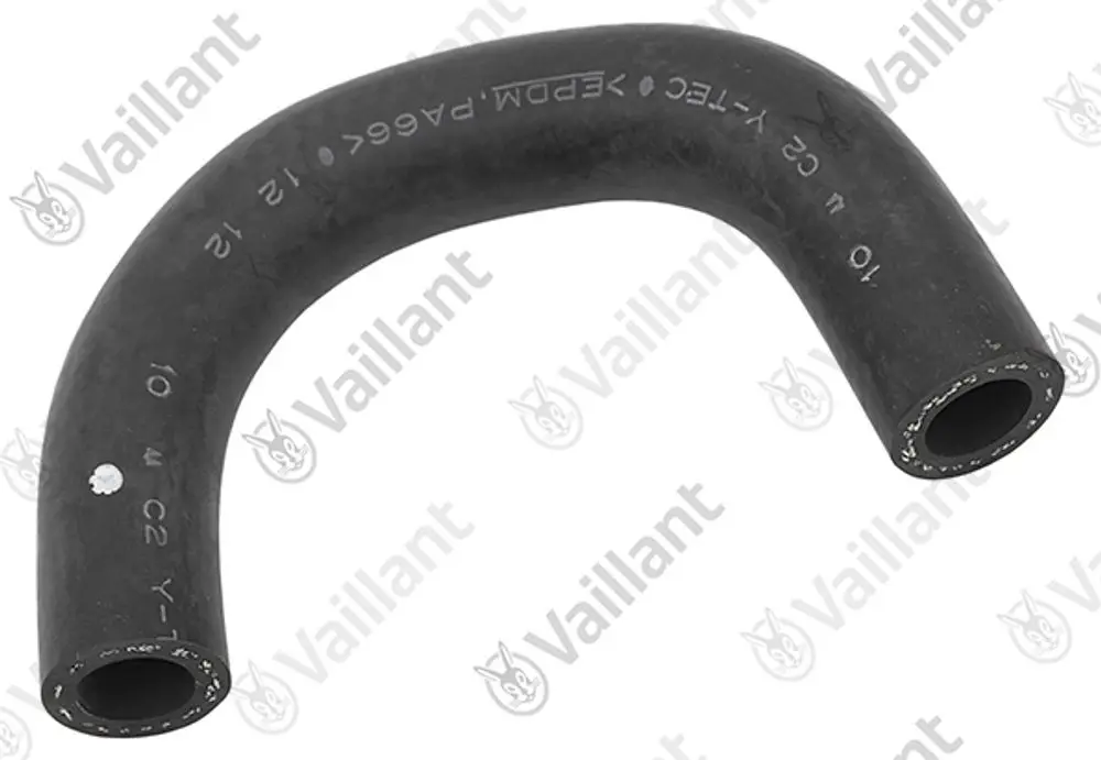 Schwarzer Gummischlauch mit gebogener Form und unterschiedlichen Durchmessern, mit Prägung. Produkt von Vaillant, verwendet in Heiz- oder Wassersystemen.